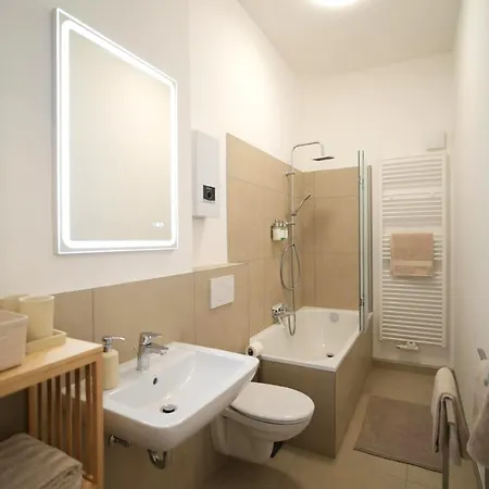 Duesseldorf Airport Messe - Schicke Jugendstil-wohnung In Duisburg-grossenbaum