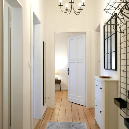 Duesseldorf Airport Messe - Schicke Jugendstil-wohnung In Duisburg-grossenbaum