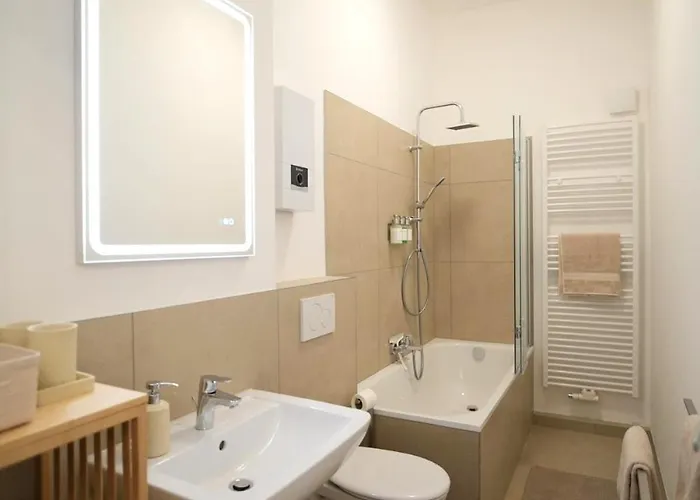 Duesseldorf Airport Messe - Schicke Jugendstil-wohnung In Duisburg-grossenbaum