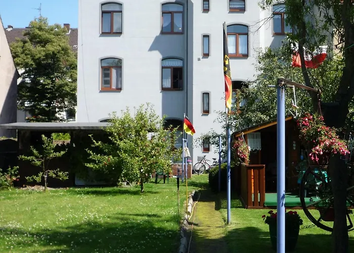 Duesseldorf Airport Messe - Schicke Jugendstil-wohnung In Duisburg-grossenbaum